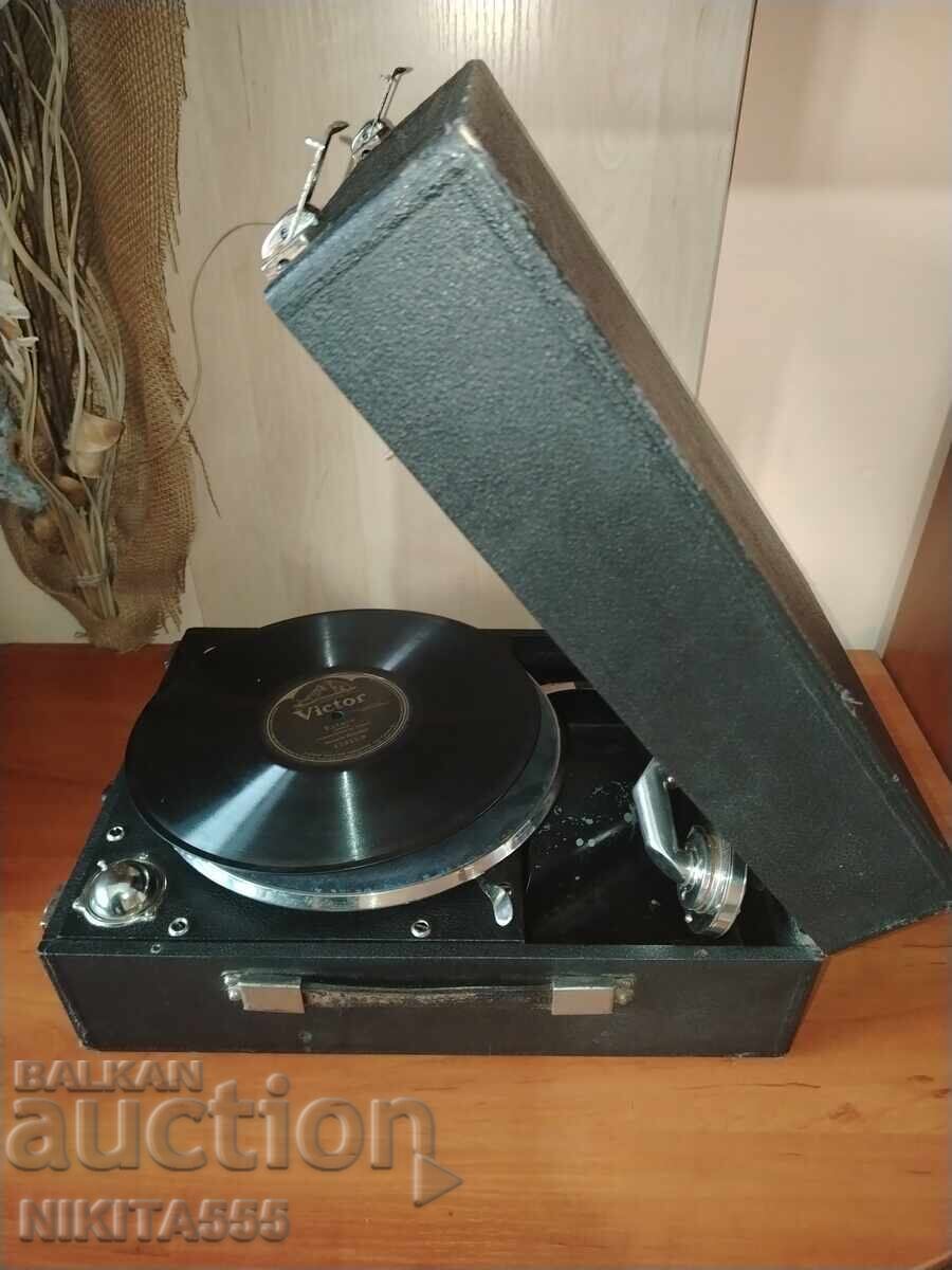 Παλιό γραμμόφωνο Columbia 201 από τη δεκαετία του 1920 με τιμή 450.00 BGN | € 230.08