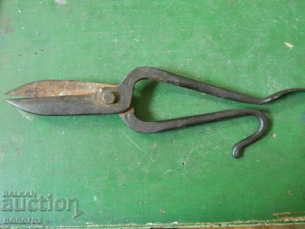 Foarfece vechi de tinichigerie cu preț 10.00 BGN | € 5.11 Foarfece vechi de tinichigerie cu preț 10.00 BGN | € 5.11