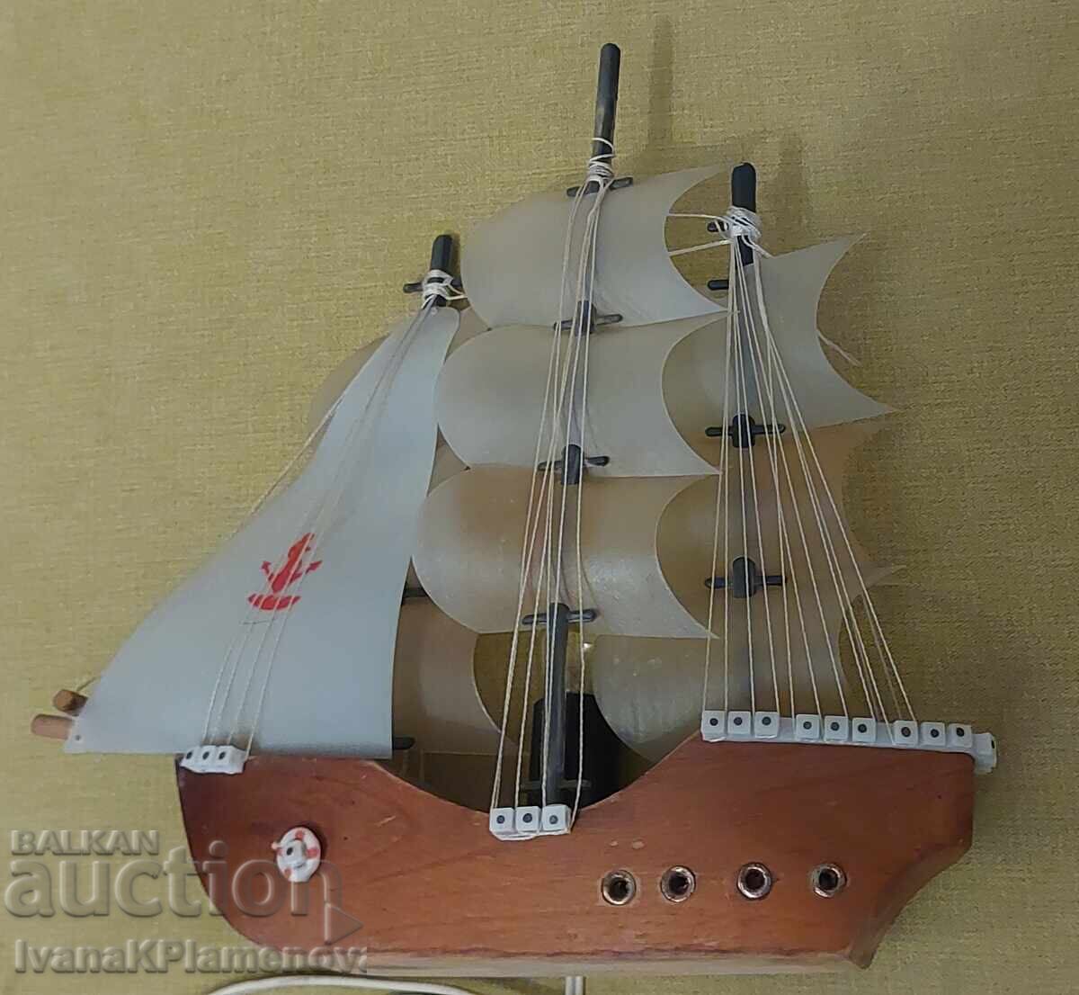 Лампа кораб ретро за ценители