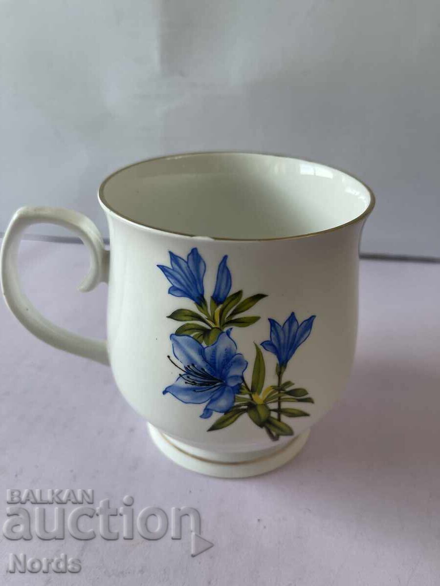 Cană Engleză Mug cu preț 6.50 BGN | € 3.32 Cană Engleză Mug cu preț 6.50 BGN | € 3.32