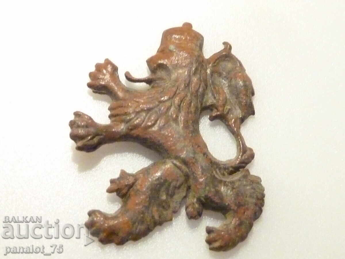 Παράδοση Παλαιό στρατιωτικό βασιλικό χάλκινο σήμα