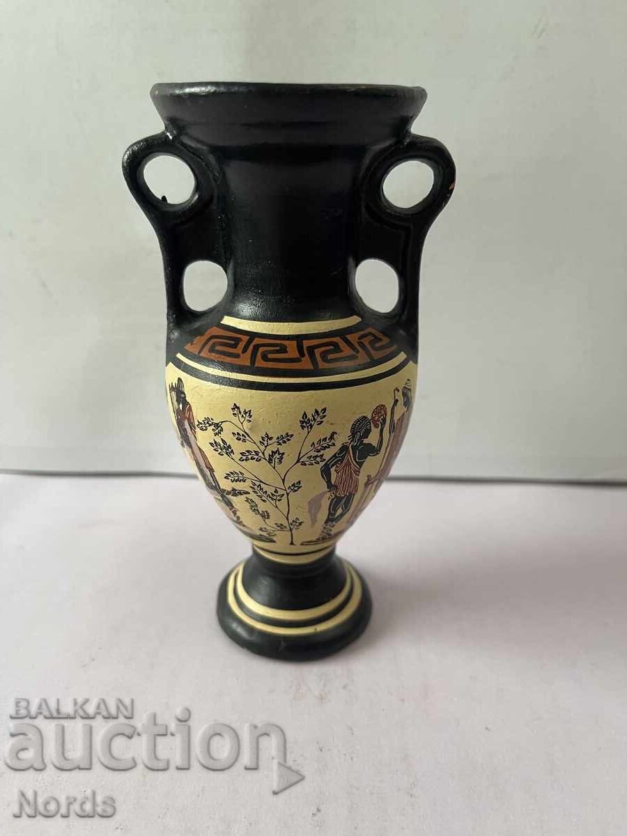 Красива керамична вазичка с цена 3.50 лв. | € 1.79 Красива керамична вазичка с цена 3.50 лв. | € 1.79