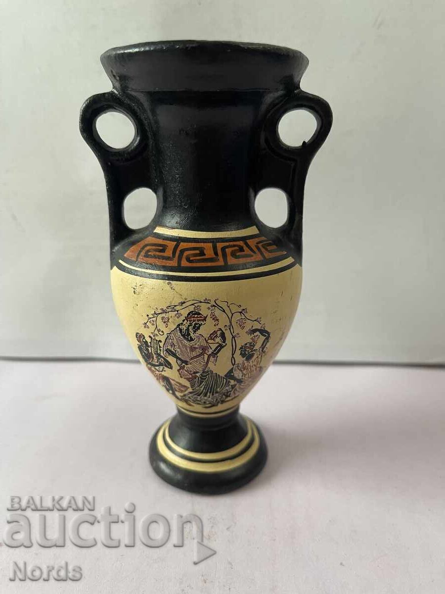 Красива керамична вазичка Красива керамична вазичка