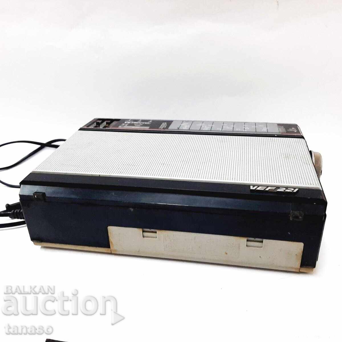 Παράδοση Τρανζίστορ, ραδιόφωνο, ραδιοδέκτης VEF 221