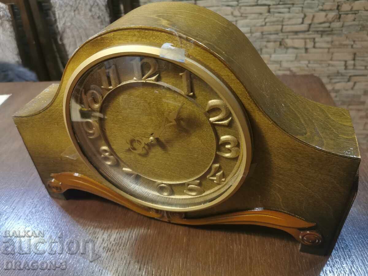 ВЕСНА с цена 45.00 лв. | € 23.01