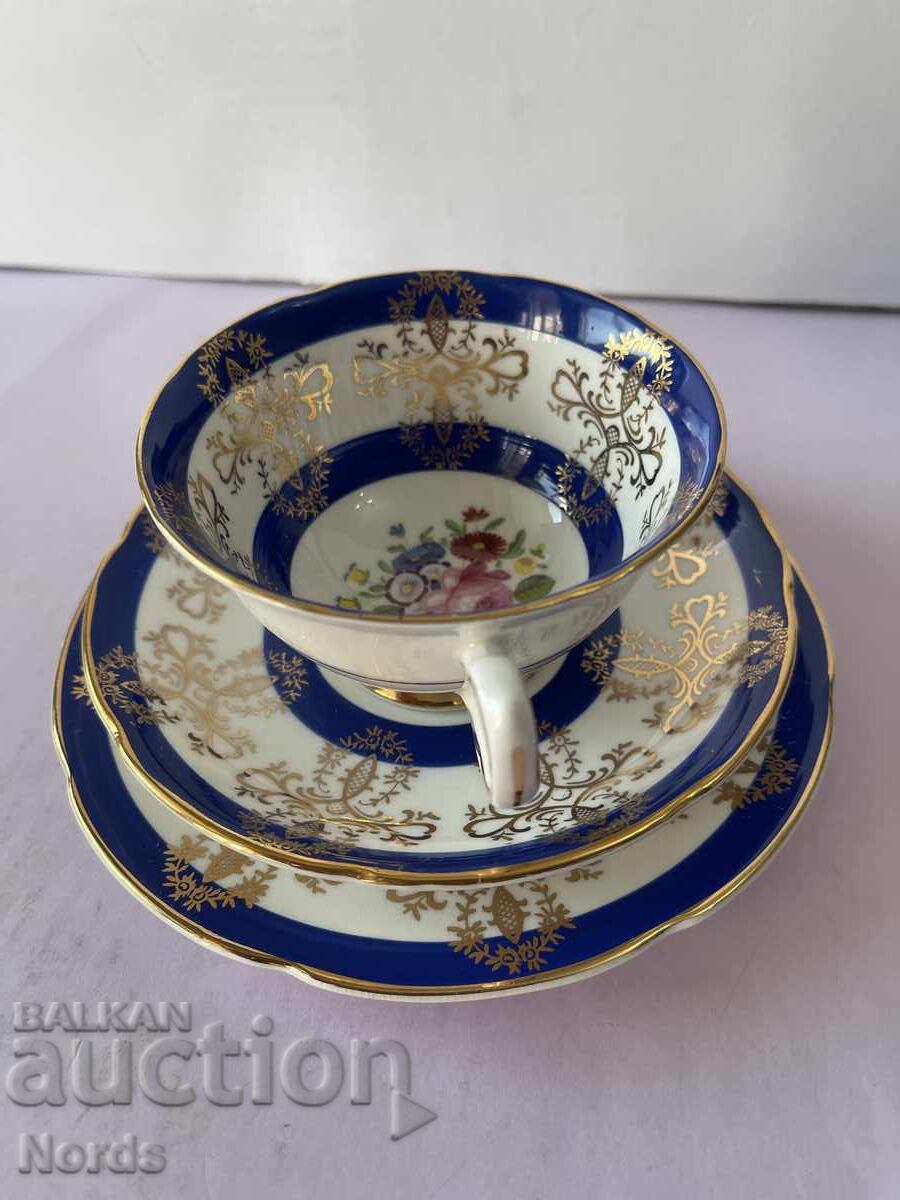 Аукцион Винтидж английски троен сет Аукцион Винтидж английски троен сет