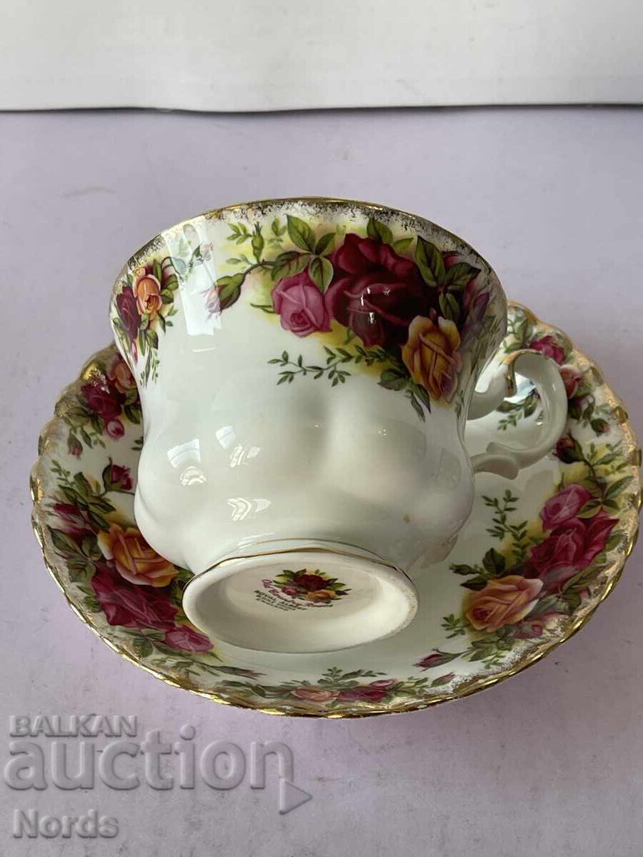 Licitație Royal Albert „Old Country Roses” Licitație Royal Albert „Old Country Roses”