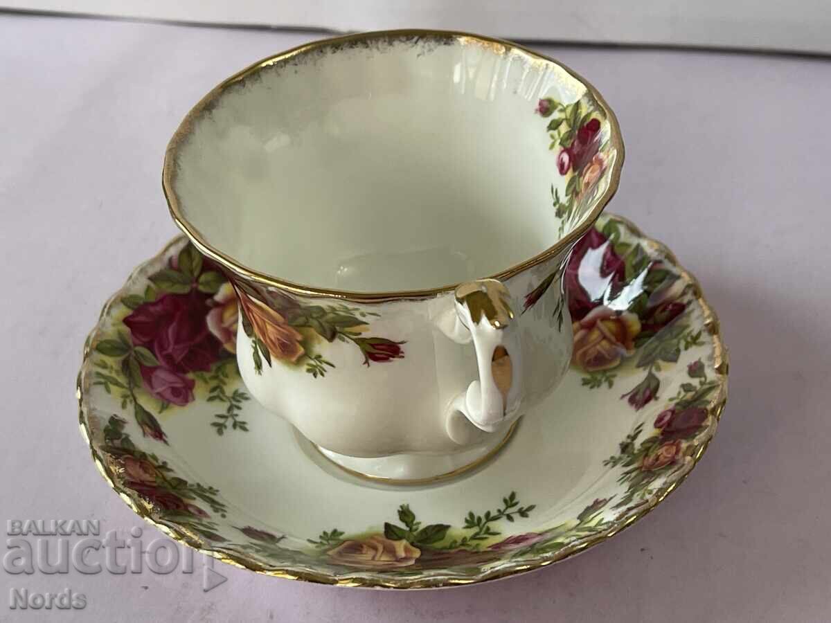 Licitație Royal Albert „Old Country Roses” Licitație Royal Albert „Old Country Roses”