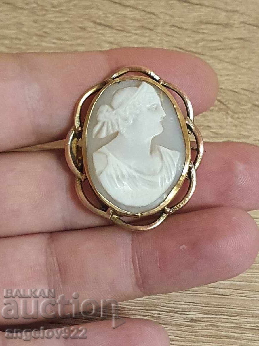 Βίντατζ καμέα καρφίτσα!!!