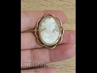 Βίντατζ καμέα καρφίτσα!!!