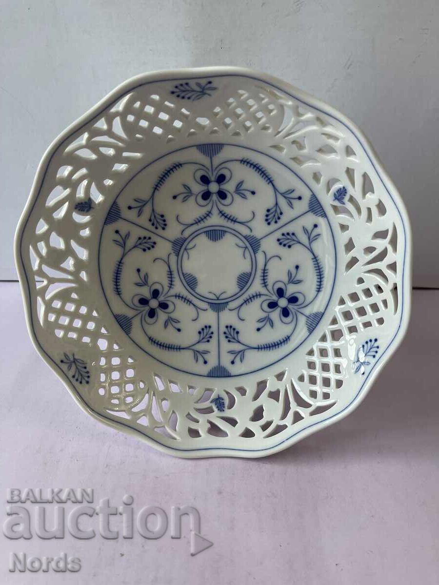 Аукцион Германска фруктиера на столче Аукцион Германска фруктиера на столче