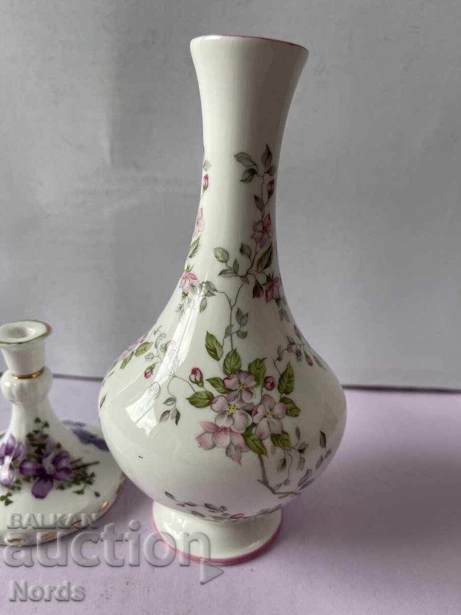 Красива английска ваза и свещник с цена 14.85 лв. | € 7.59