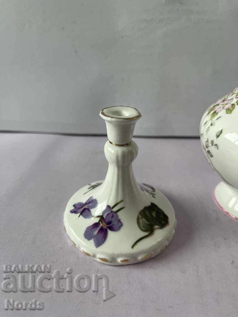 Аукцион Красива английска ваза и свещник