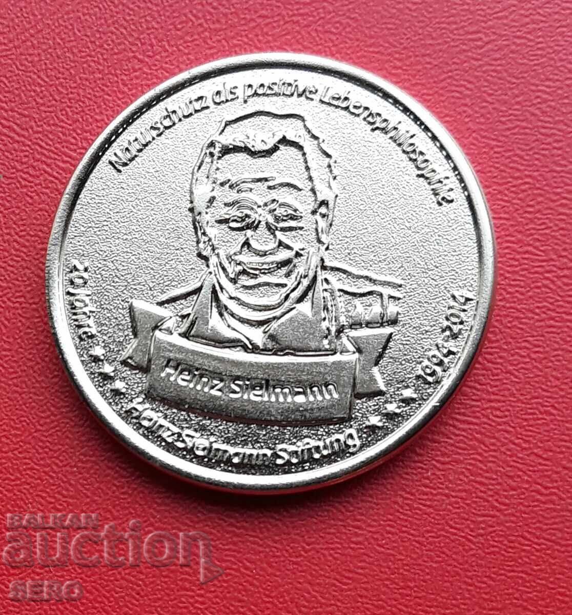 Medalie-Germania-20 ani. organizație de caritate H. Zilmann Medalie-Germania-20 ani. organizație de caritate H. Zilmann