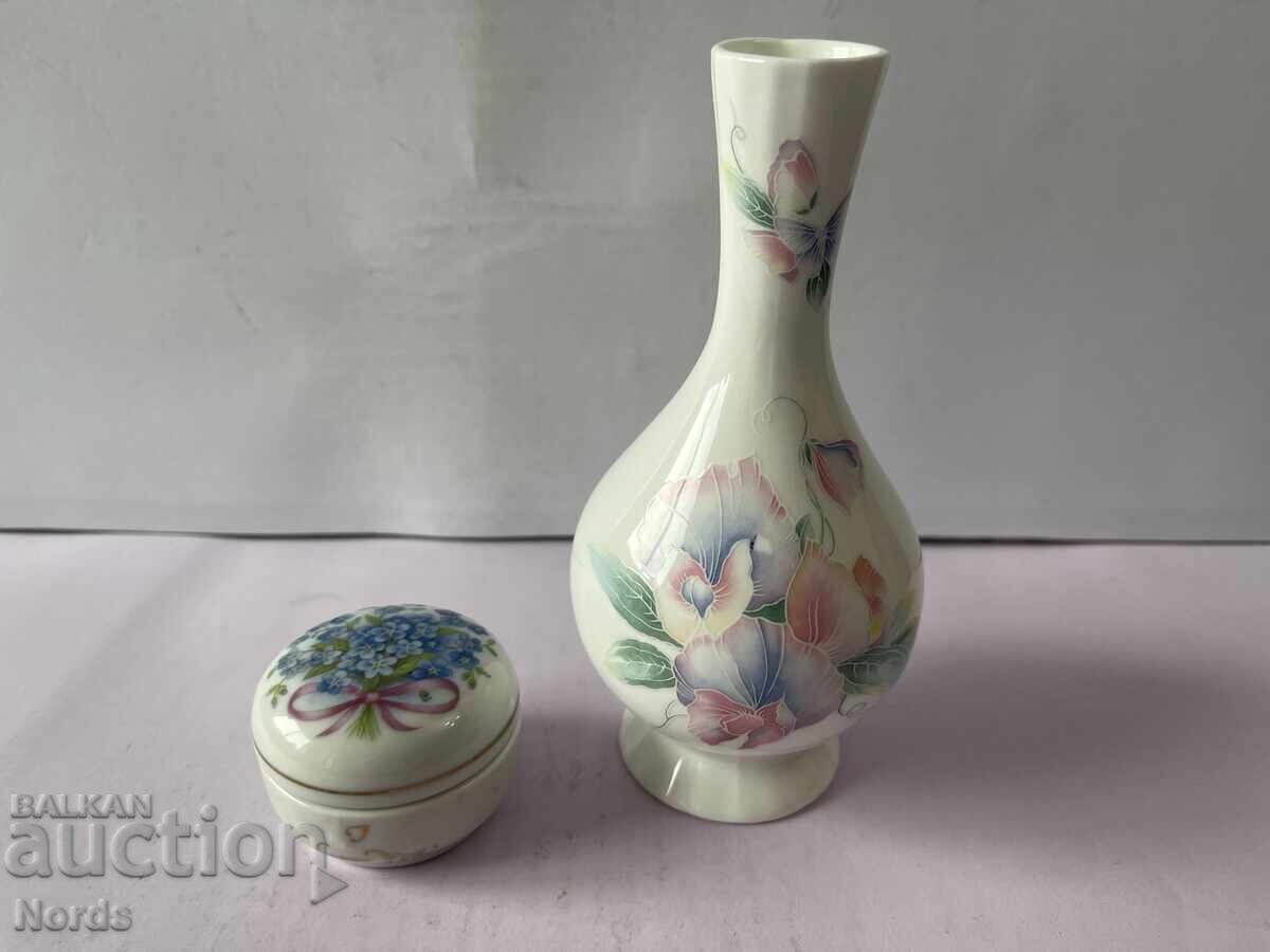 Aynsley вазичка и бижутерка Aynsley вазичка и бижутерка