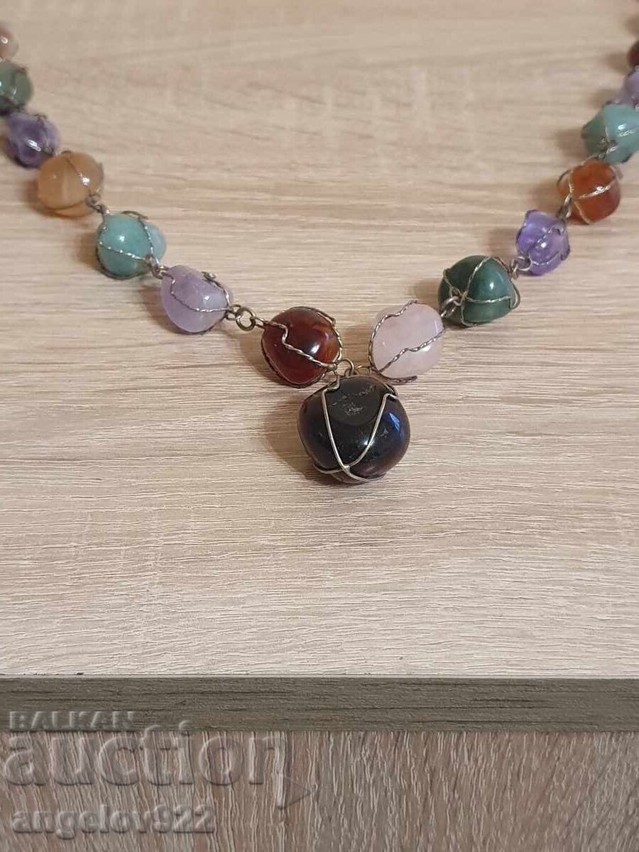 Βίντατζ περιδέραιο με φυσικά πετράδια!!! με τιμή 0.01 BGN | € 0.01