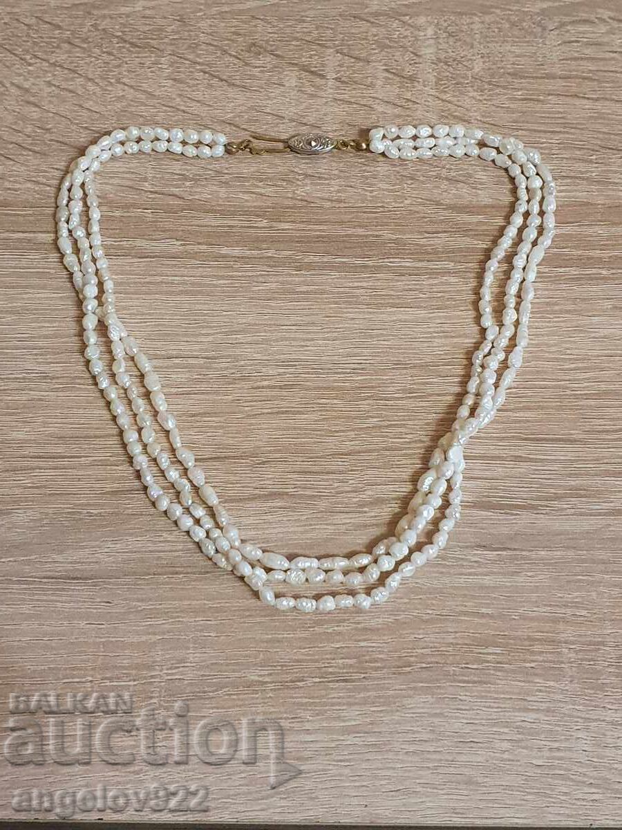 Colier vintage cu perle!!! cu preț 0.01 BGN | € 0.01