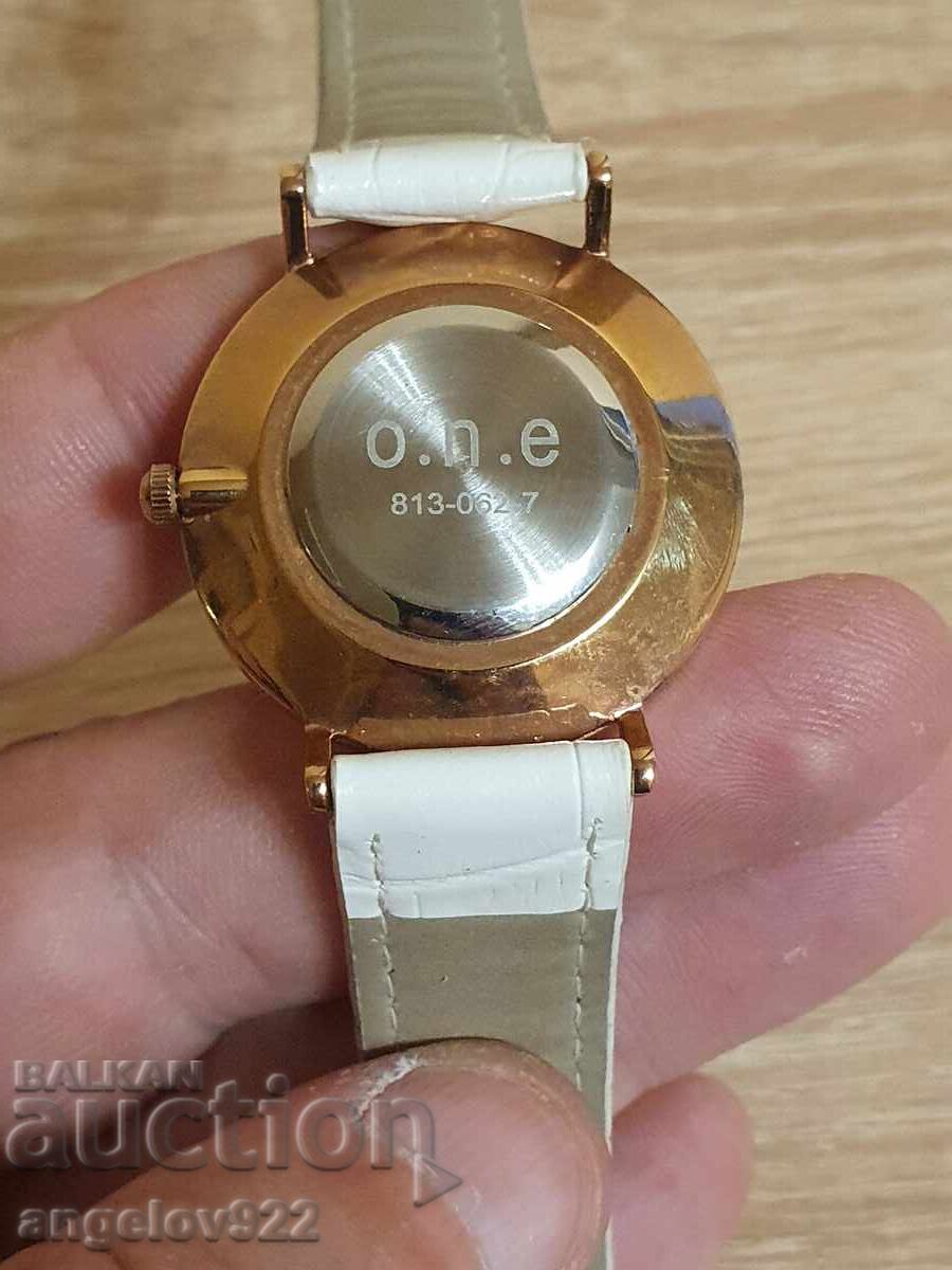 Ръчен часовник O.N.E - 6 Ръчен часовник O.N.E - 6
