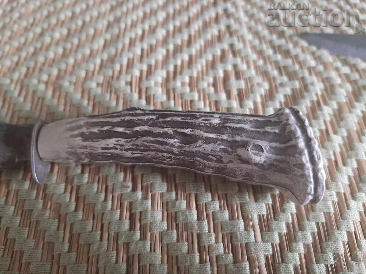 Delivery of 2 small hunting knives, knife