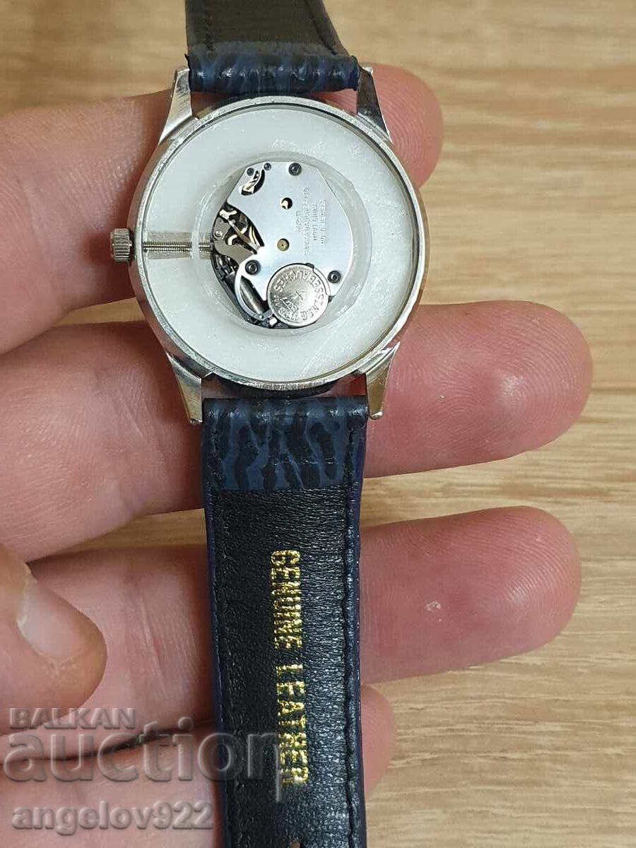 Доставка на Ръчен часовник!!!