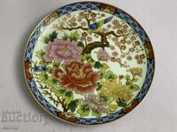 Красива чиния с маркировка