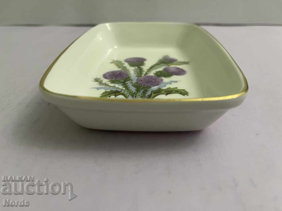 Royal Vale Farfurie frumoasă cu marcaj cu preț 7.50 BGN | € 3.83 Royal Vale Farfurie frumoasă cu marcaj cu preț 7.50 BGN | € 3.83