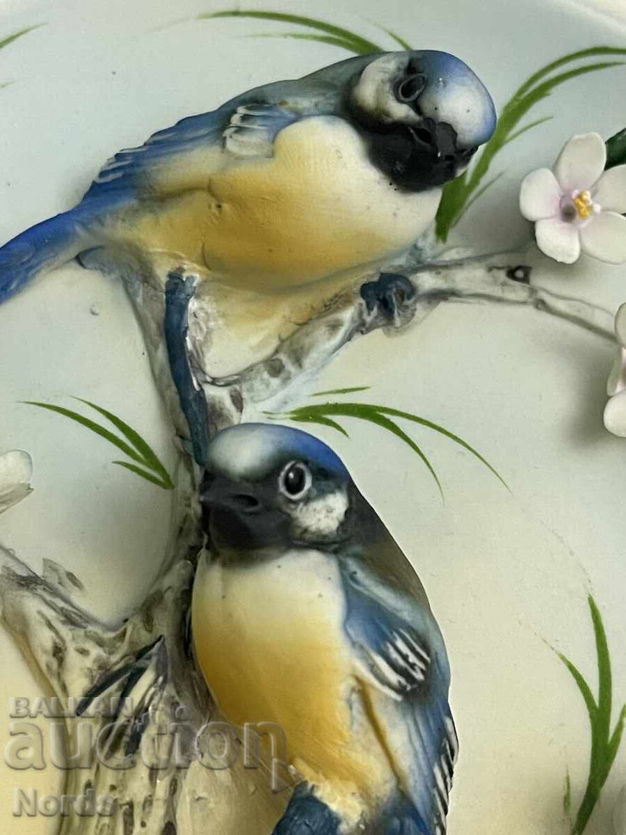 Licitație O farfurie frumoasa cu marcaje Licitație O farfurie frumoasa cu marcaje