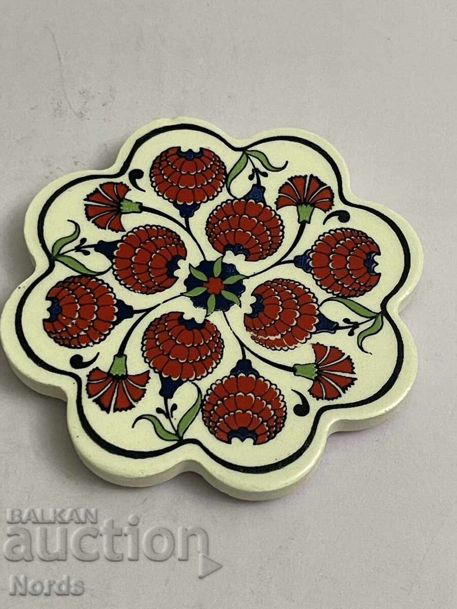 Красиви порцеланови подложки с цена 5.56 лв. | € 2.84 Красиви порцеланови подложки с цена 5.56 лв. | € 2.84