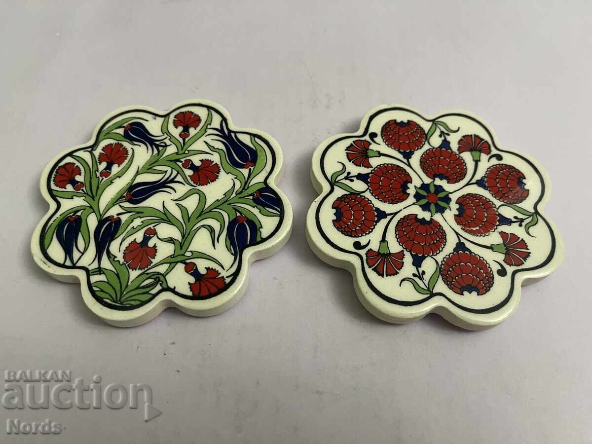 Красиви порцеланови подложки Красиви порцеланови подложки