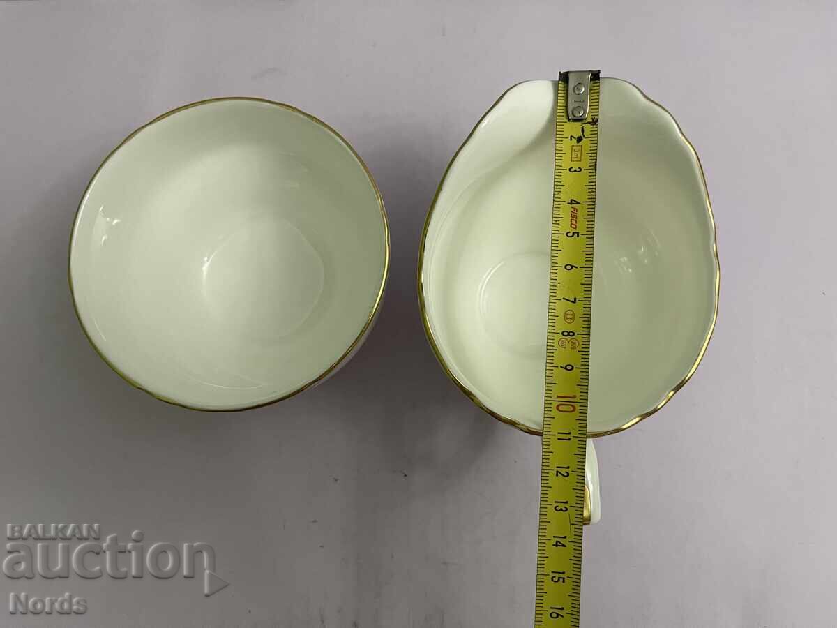 Аукцион Royal Worcester Красив порцеланов лот Аукцион Royal Worcester Красив порцеланов лот