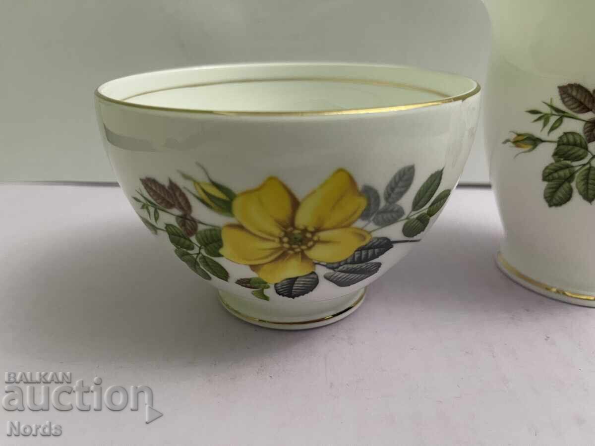 Аукцион Duchess Красив порцеланов лот Аукцион Duchess Красив порцеланов лот