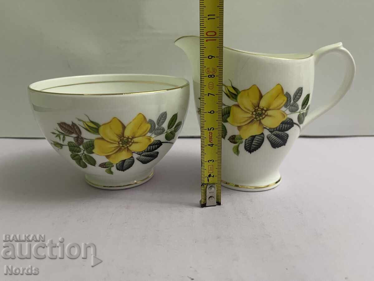 Duchess Красив порцеланов лот - 5 Duchess Красив порцеланов лот - 5