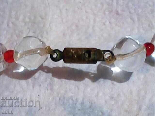 красиво колие от кварц и малки камъни тип рубини с цена 30.00 лв. | € 15.34