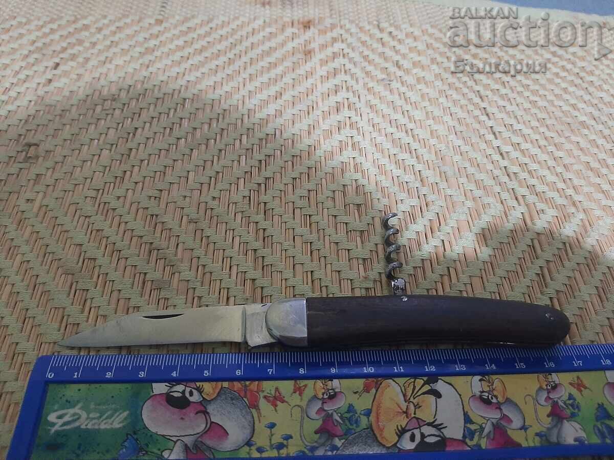 Vechi cuțit de ploaie