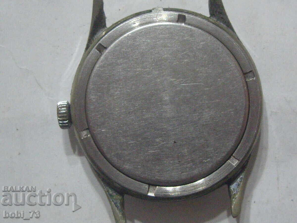 Old men's Russian watch with price 20.00 BGN | € 10.23