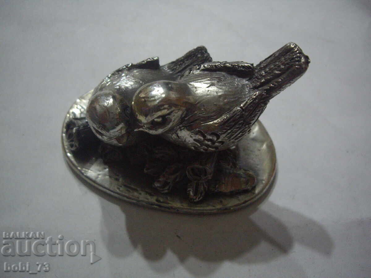 Două păsări îndrăgostite cu preț 120.00 BGN | € 61.36 Două păsări îndrăgostite cu preț 120.00 BGN | € 61.36