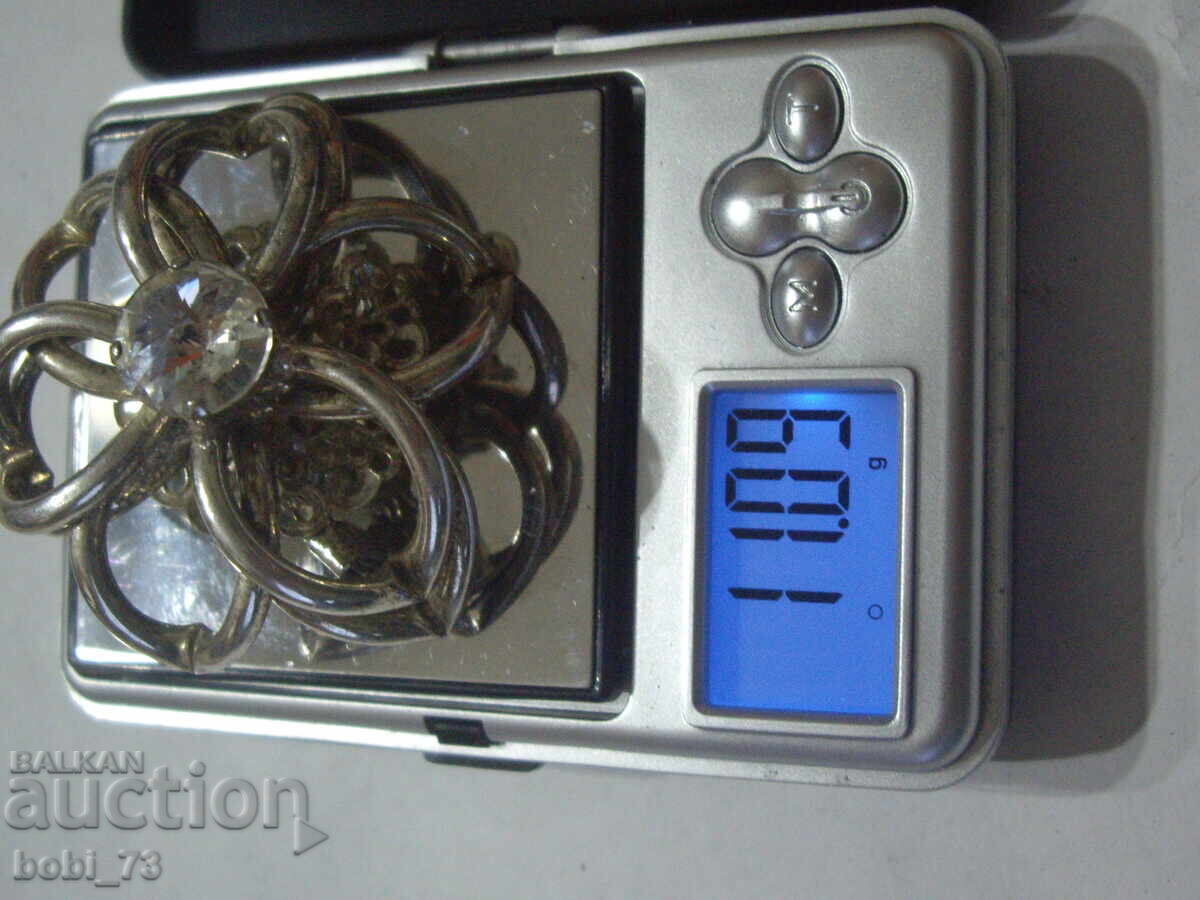 Delivery of Old brooch. Delivery of Old brooch.