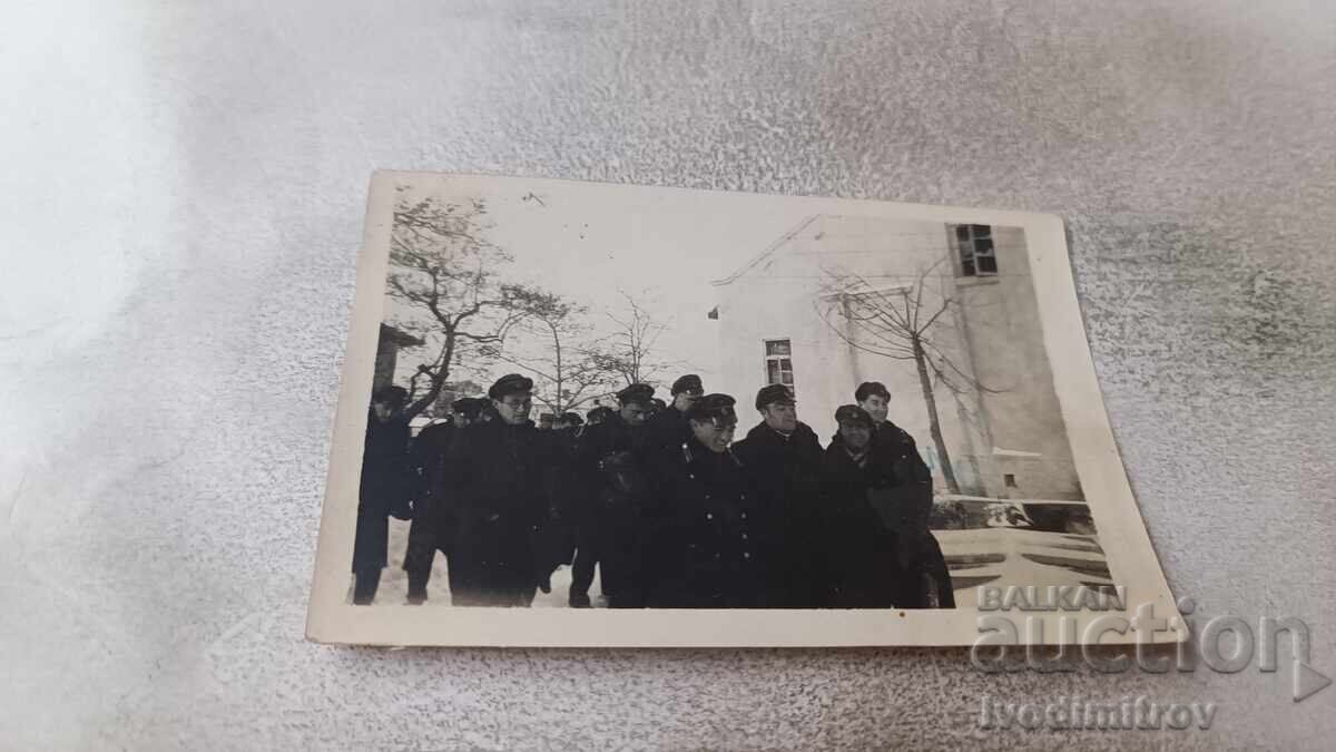 Fotografie Varna, Stacioniștii îndreptați spre Cazinou 1932