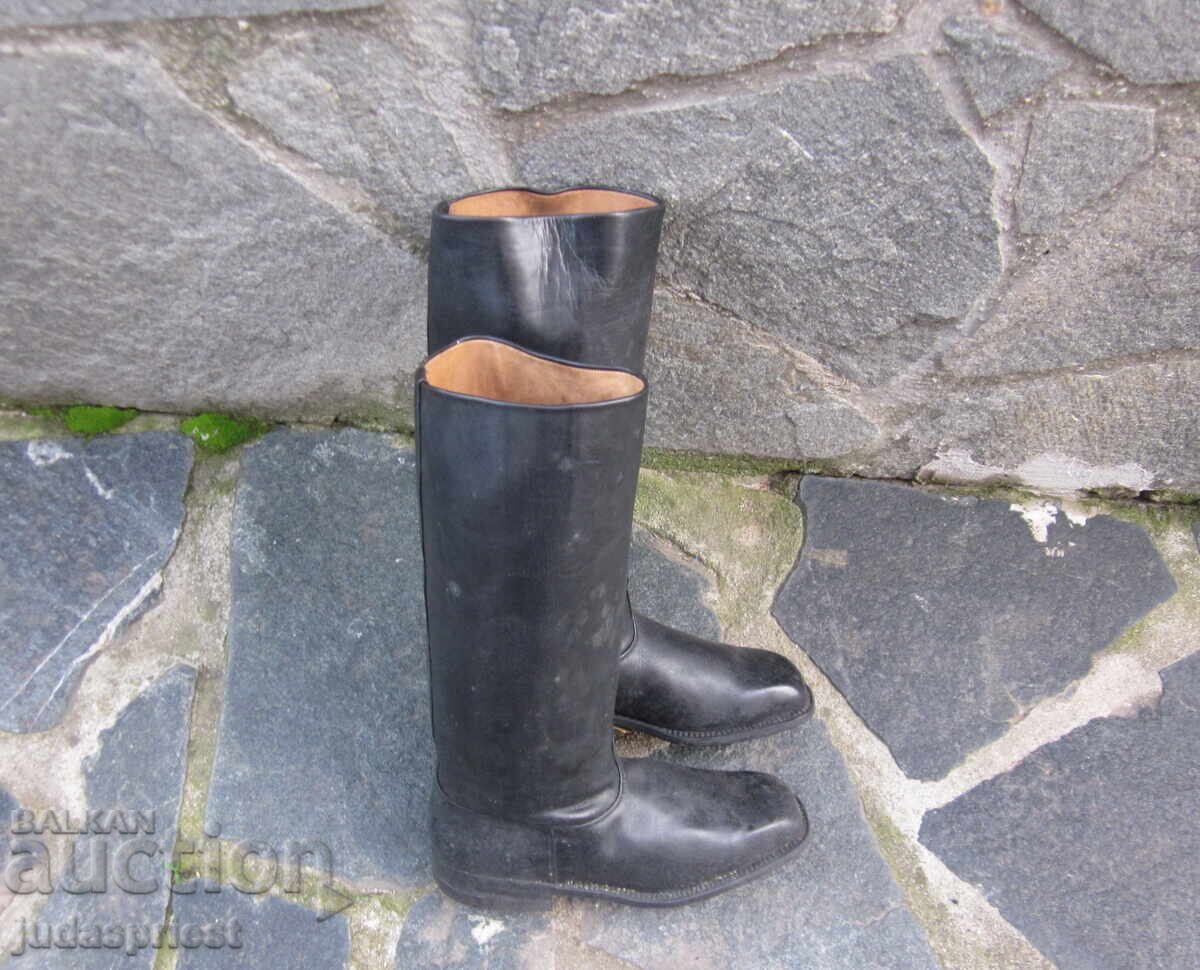 Δημοπρασία Παλιά Βουλγάρικα γκαρντιακά άρβυλα για στολή φρουράς Δημοπρασία Παλιά Βουλγάρικα γκαρντιακά άρβυλα για στολή φρουράς