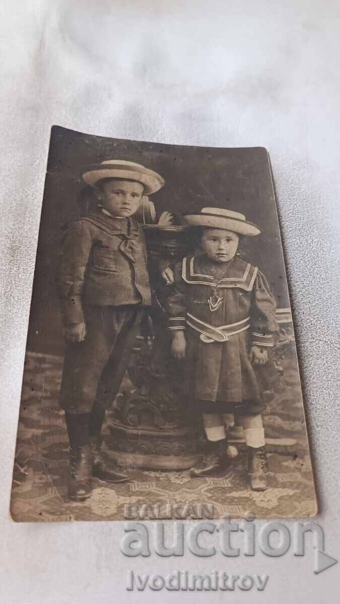 Foto Băiat și fată Foto Băiat și fată