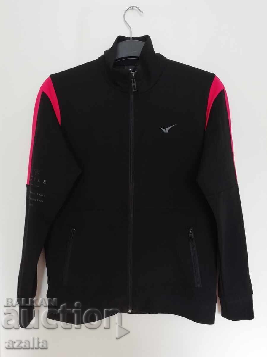 New women's black tracksuit, Bulgarian production, size M with price 74.00 BGN | € 37.84