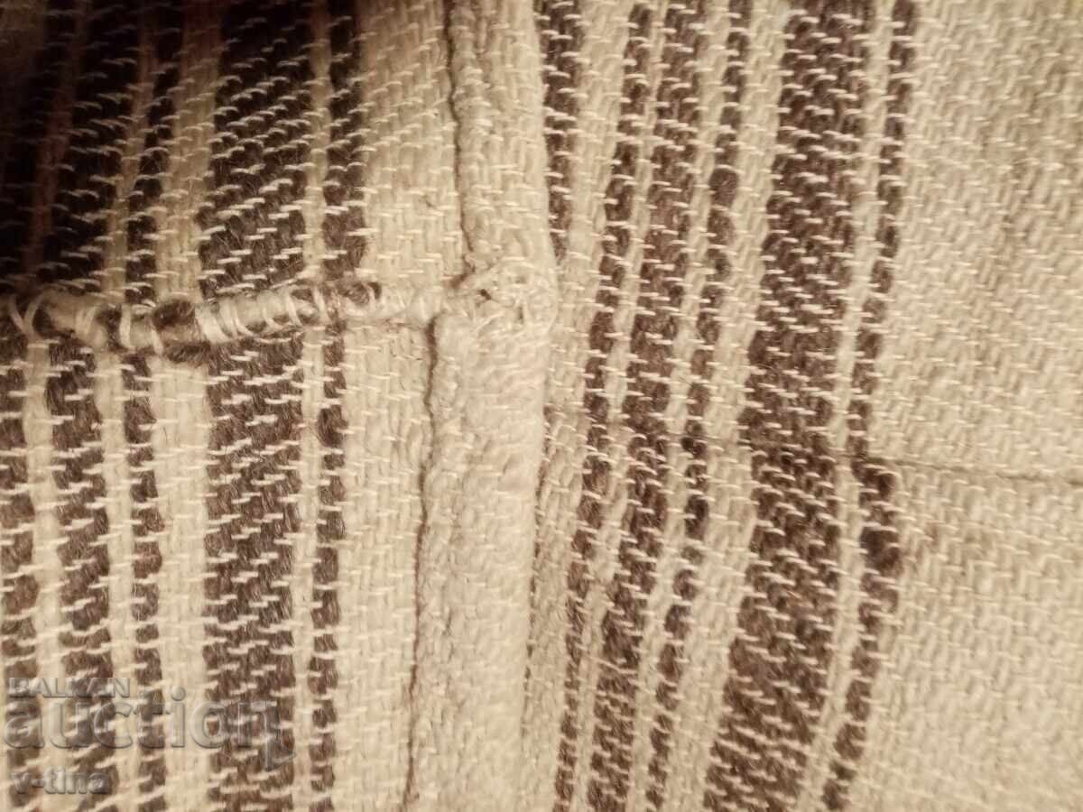 Livrarea Covor țesut vechi din lână
