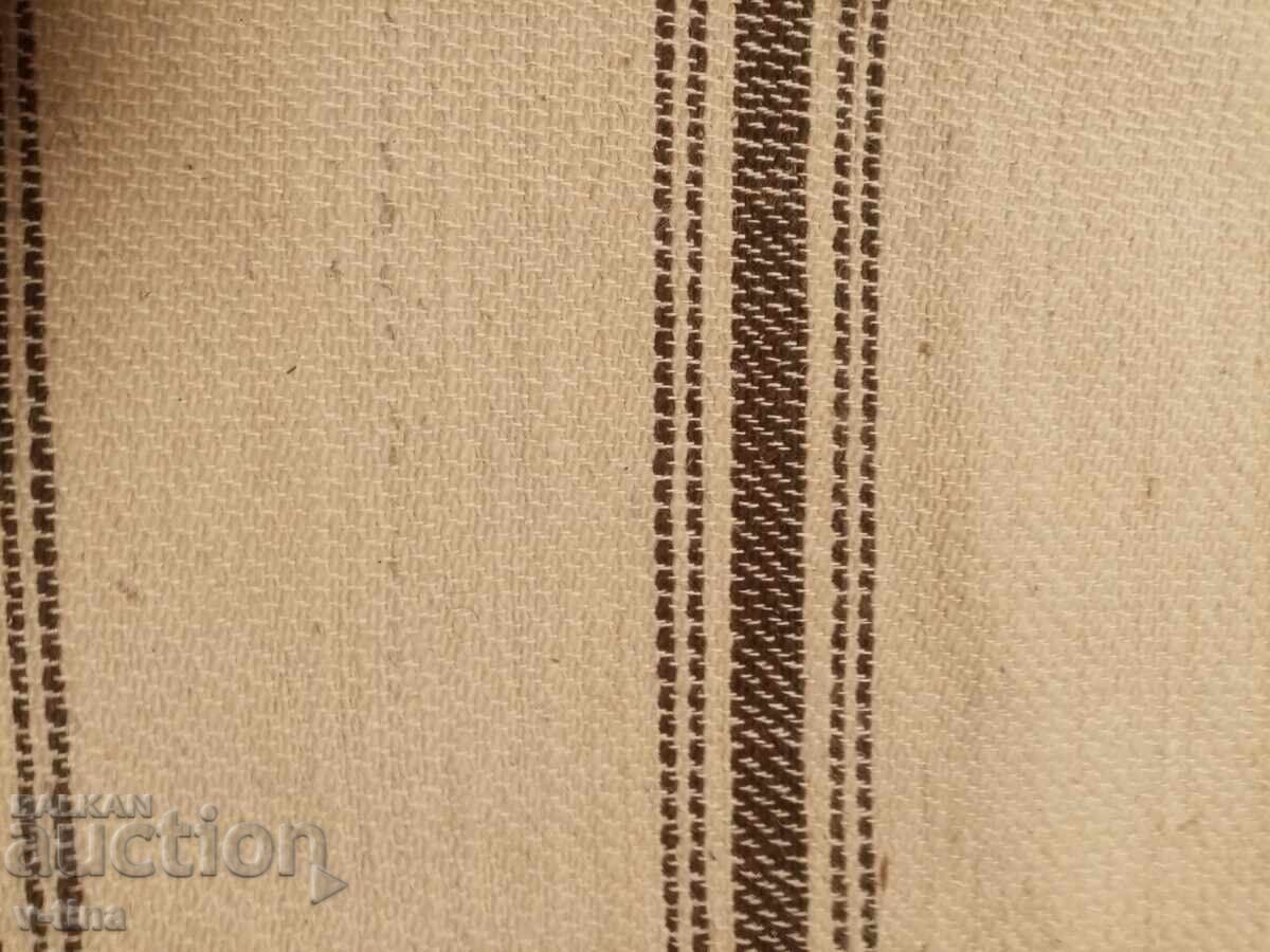 Παλιό μάλλινο χαλί χαλί με τιμή 149.99 BGN | € 76.69 Παλιό μάλλινο χαλί χαλί με τιμή 149.99 BGN | € 76.69