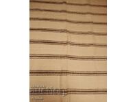 Covor țesut vechi din lână