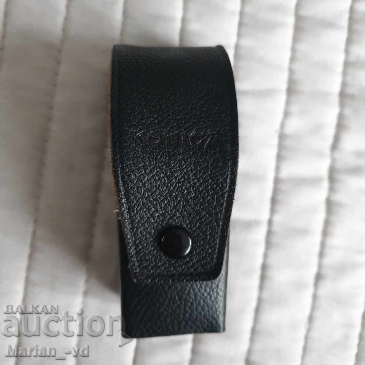 Vizor Konica 90 grade AngleFinder cu husă originală cu preț 50.00 BGN | € 25.56 Vizor Konica 90 grade AngleFinder cu husă originală cu preț 50.00 BGN | € 25.56