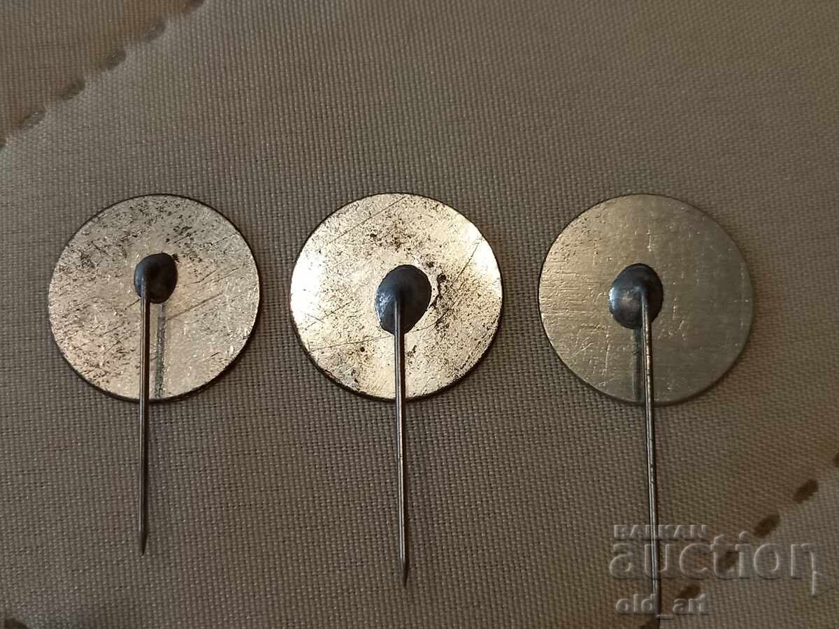 Значка - Танцов колектив "Победа" В.Търново с цена € 1.80 | 3.52 лв. Значка - Танцов колектив "Победа" В.Търново с цена € 1.80 | 3.52 лв.