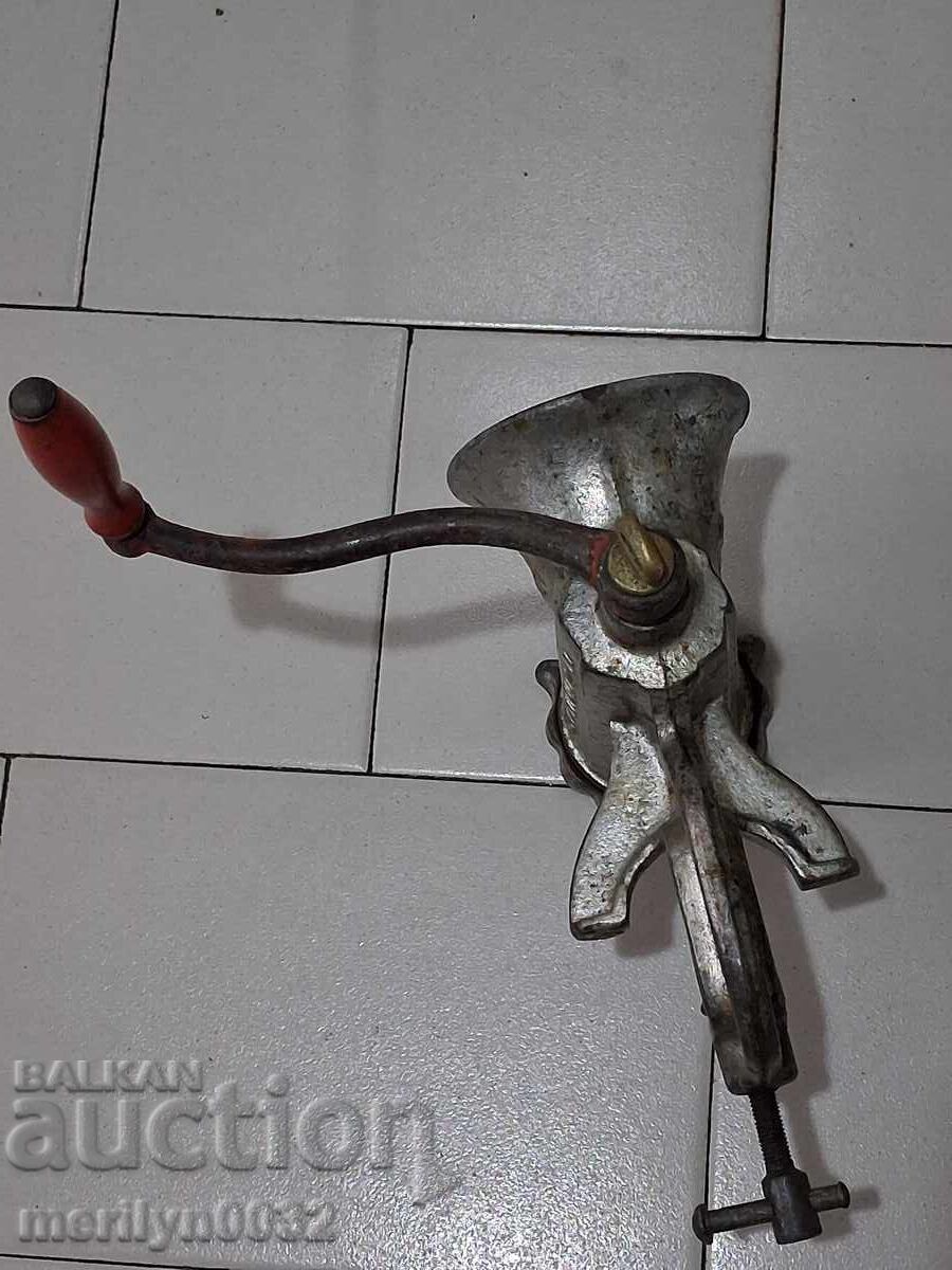 Δημοπρασία Παλιά κρεατομηχανή, μύλος Δημοπρασία Παλιά κρεατομηχανή, μύλος