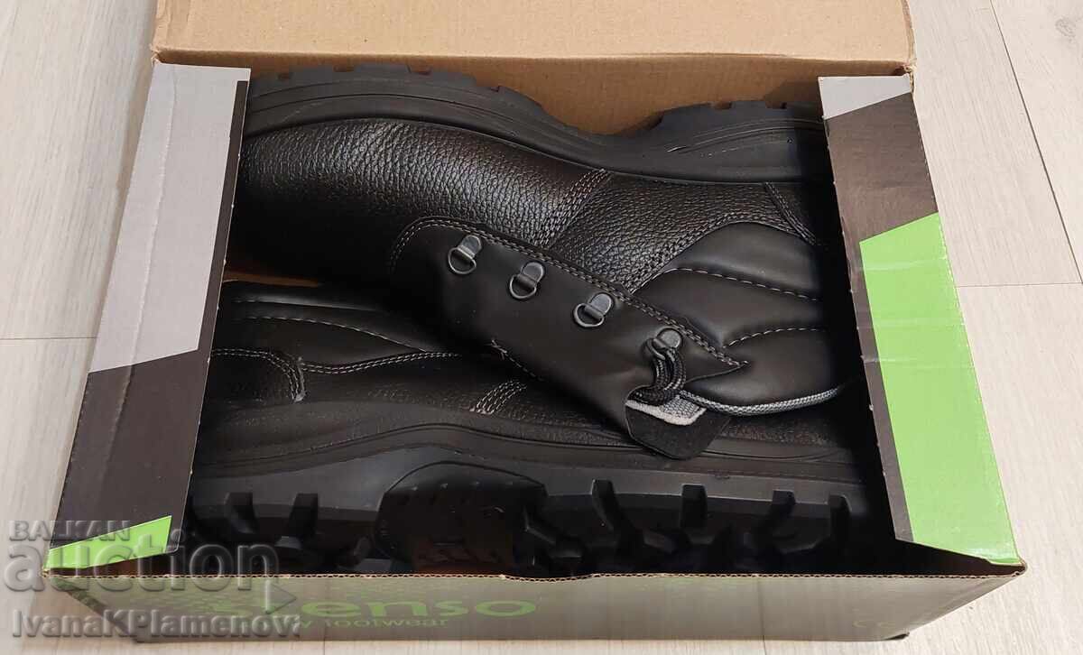 Licitație Pantofi noi pentru barbati marimea 45