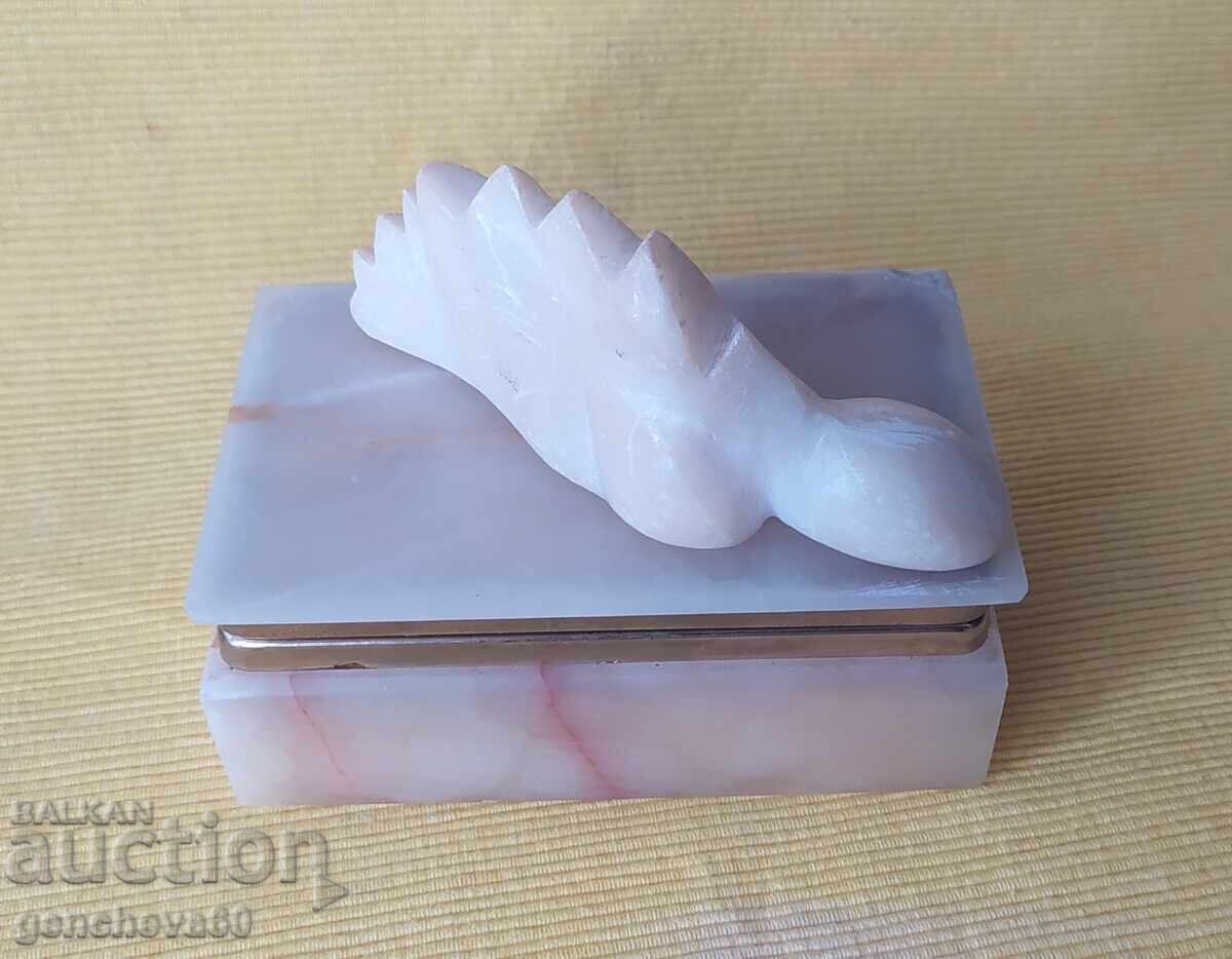 Cutie de bijuterii și figurină din marmură - 5