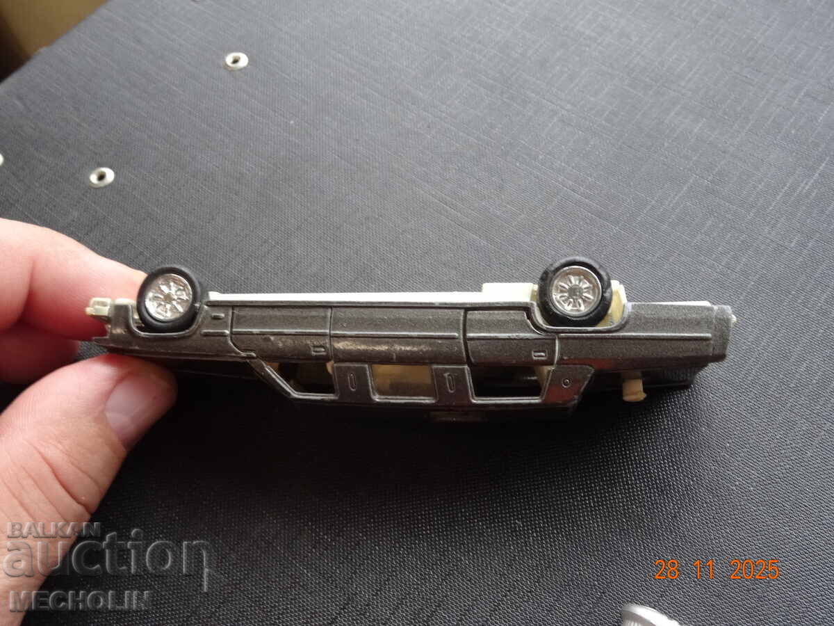 Auction  OLD metal car LIMOUSINE CADILLAC 339